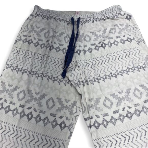 Victoria's Secret Aztec Dreamer Pajamas Large - Picture 8 of 11